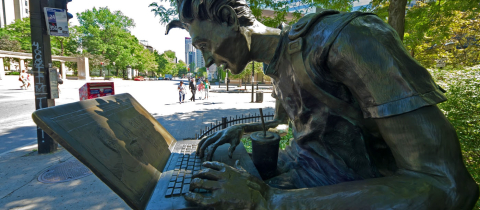 Computer statue